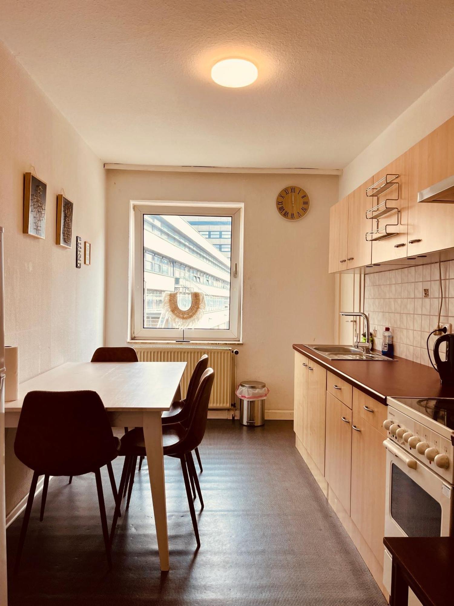 Geraeumige Wohnung Im Herzen Kassels Exterior foto